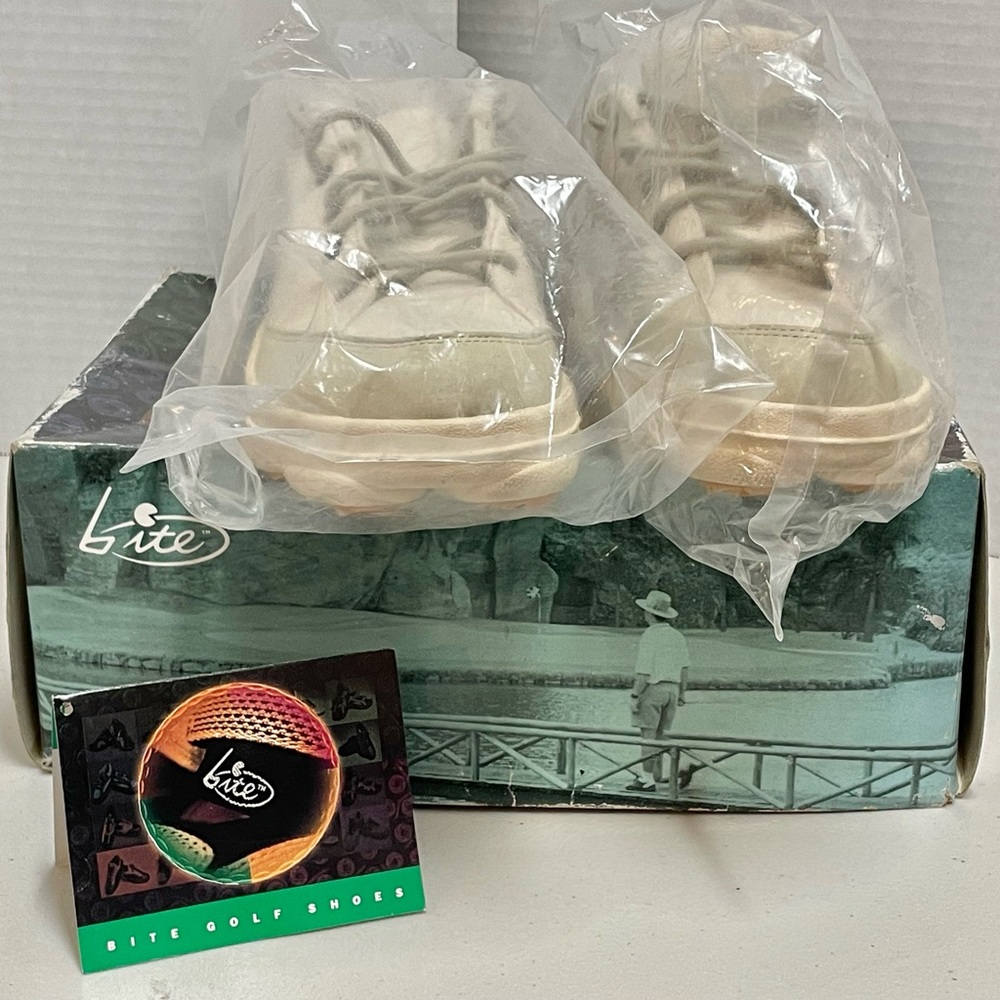 BITE SANDBLAST GOLF SHOE Ladies 8.5 M